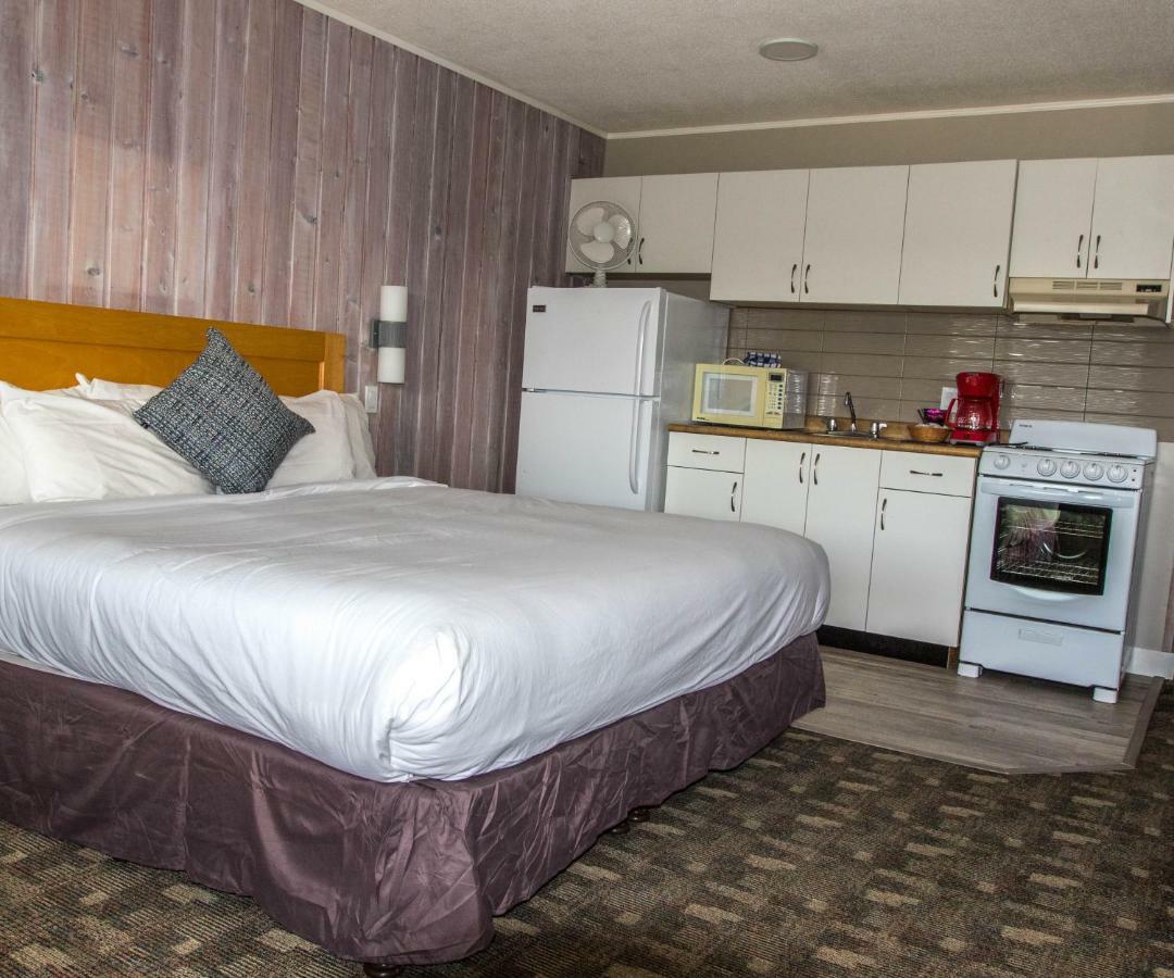 The Cedarwood Inn & Suites Сидней Экстерьер фото